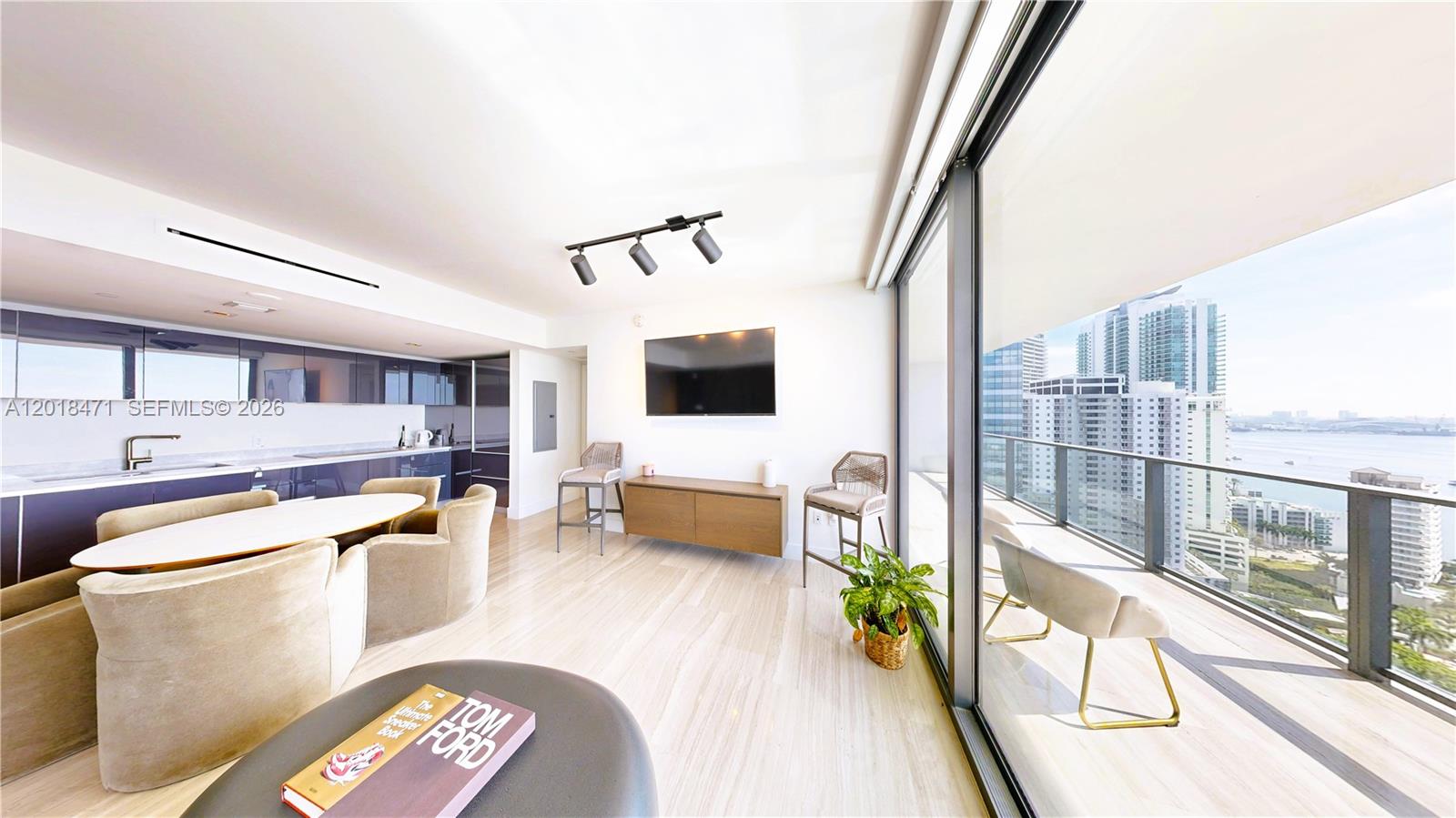 1451 Brickell Ave # 2502