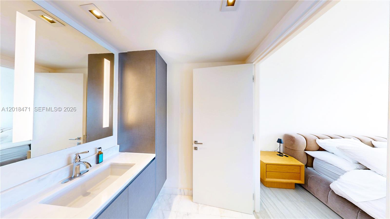 1451 Brickell Ave # 2502