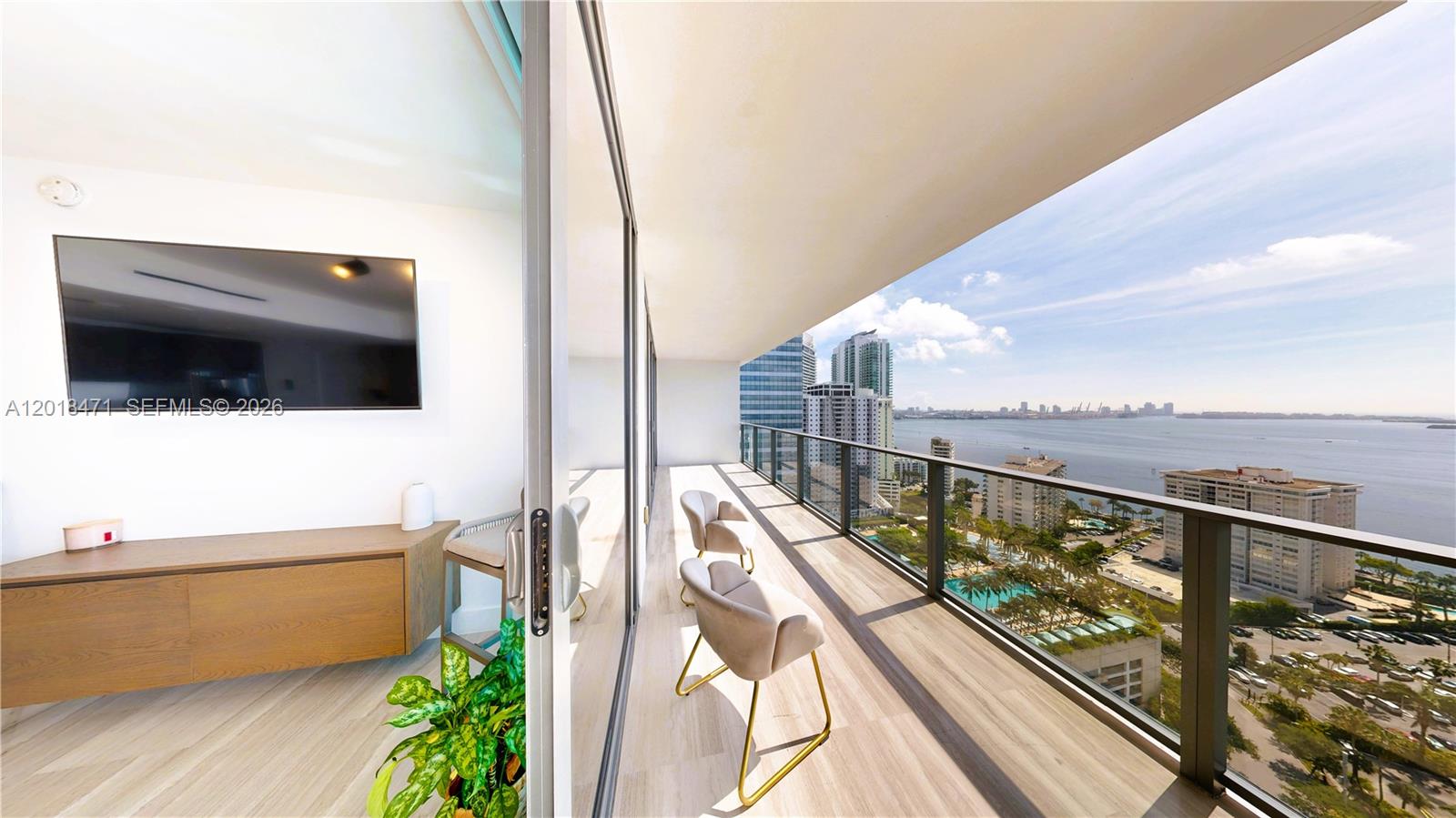 1451 Brickell Ave # 2502