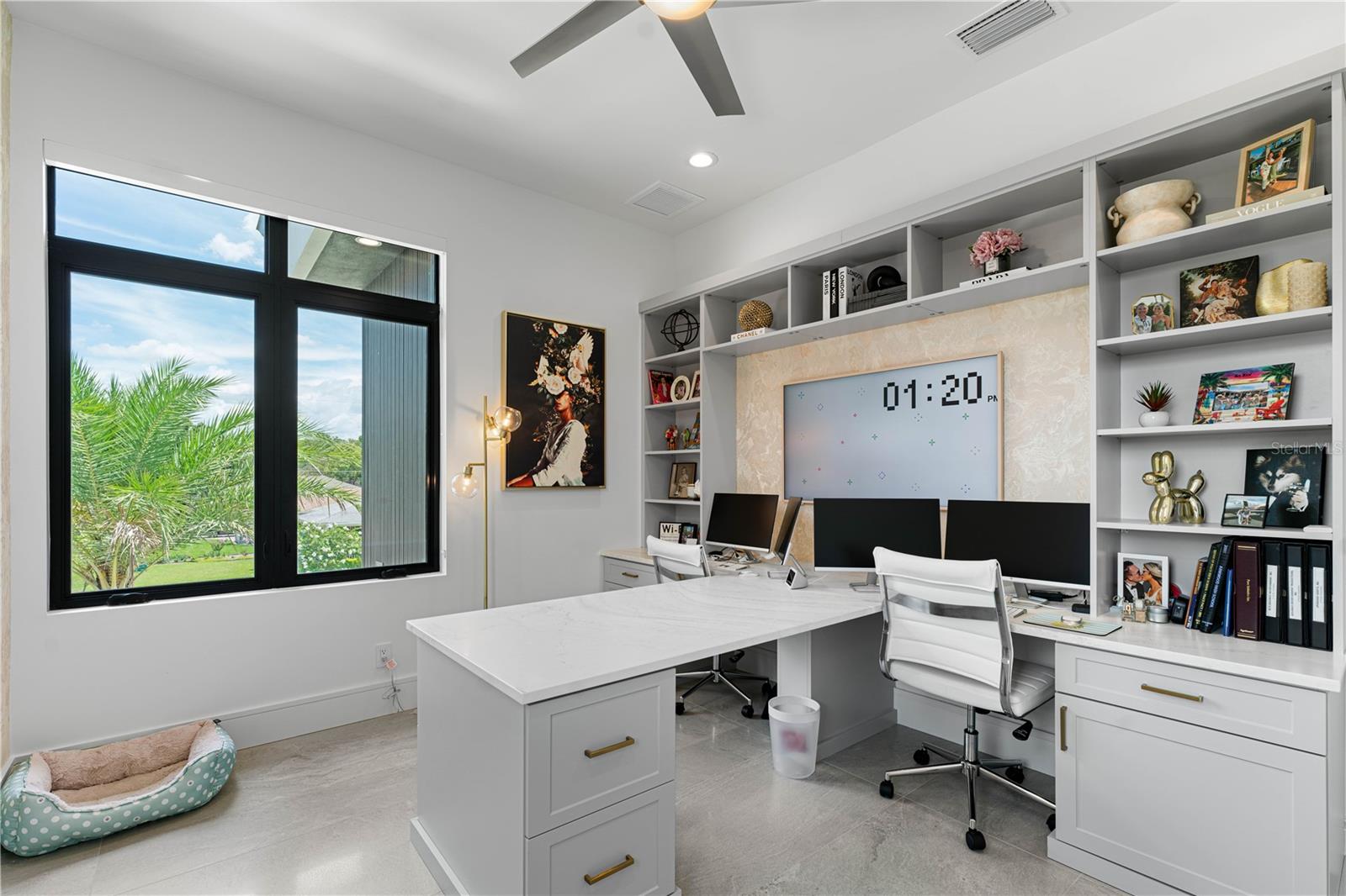 114 W DAVIS BLVD