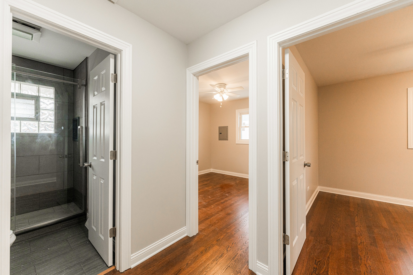 599 W 16th Place