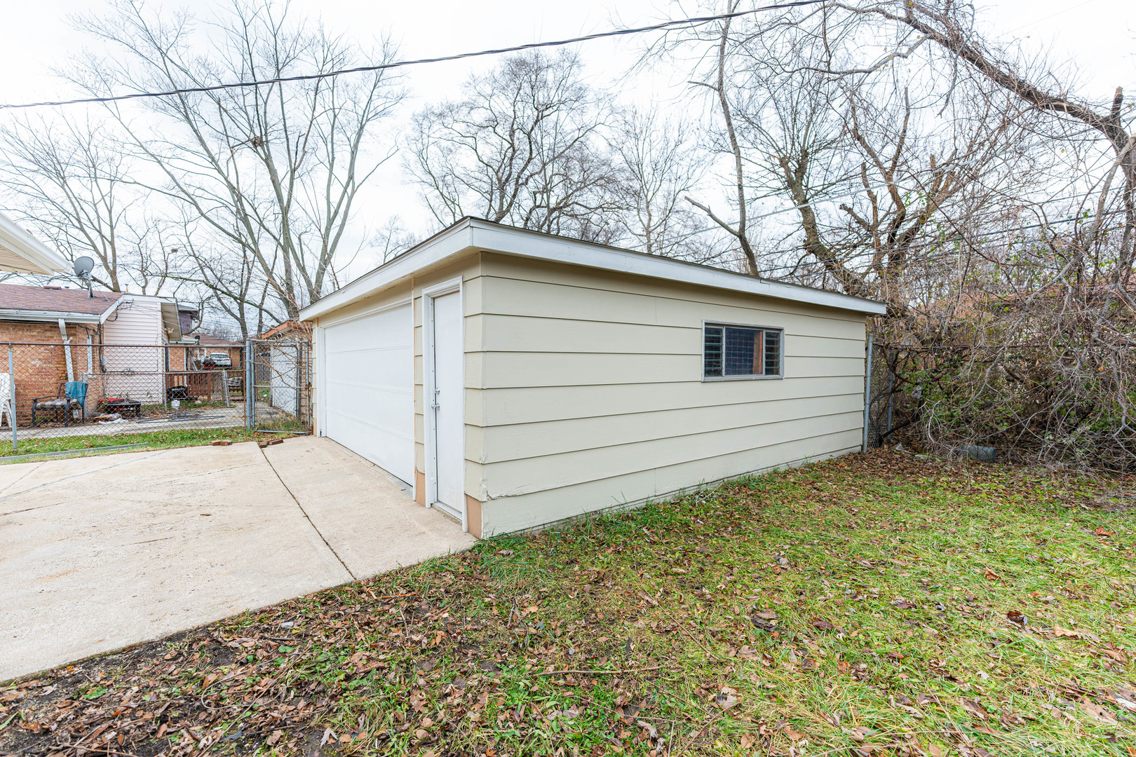599 W 16th Place