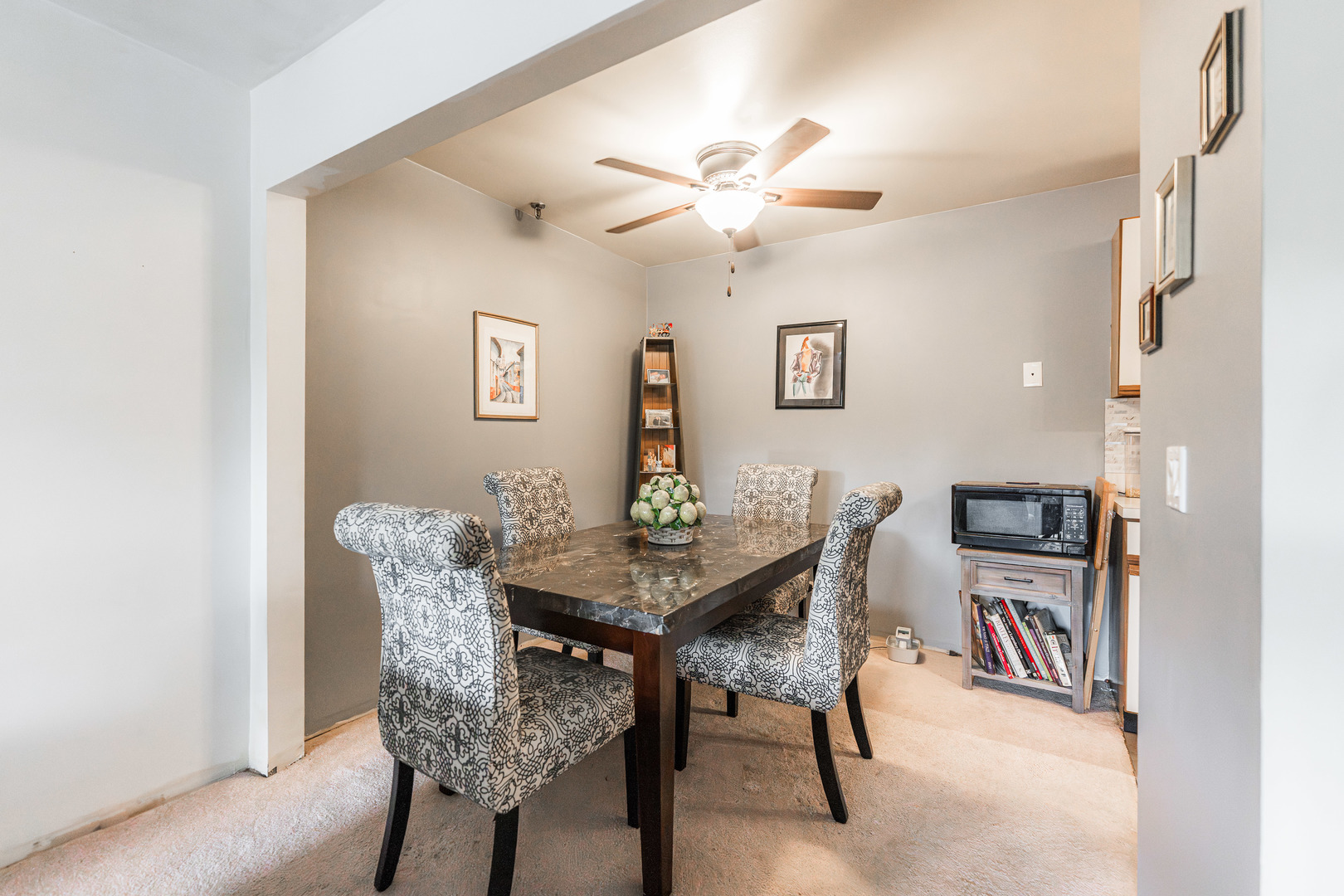 21W581 North Avenue Unit: 30