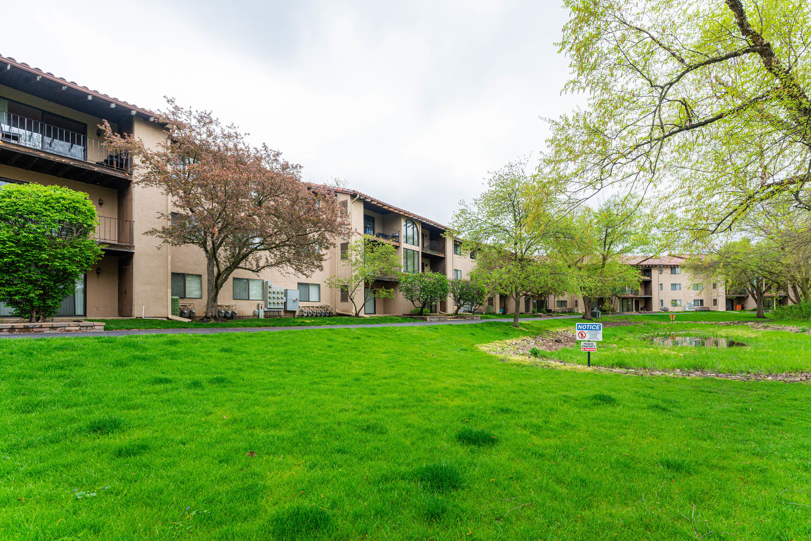 21W581 North Avenue Unit: 30