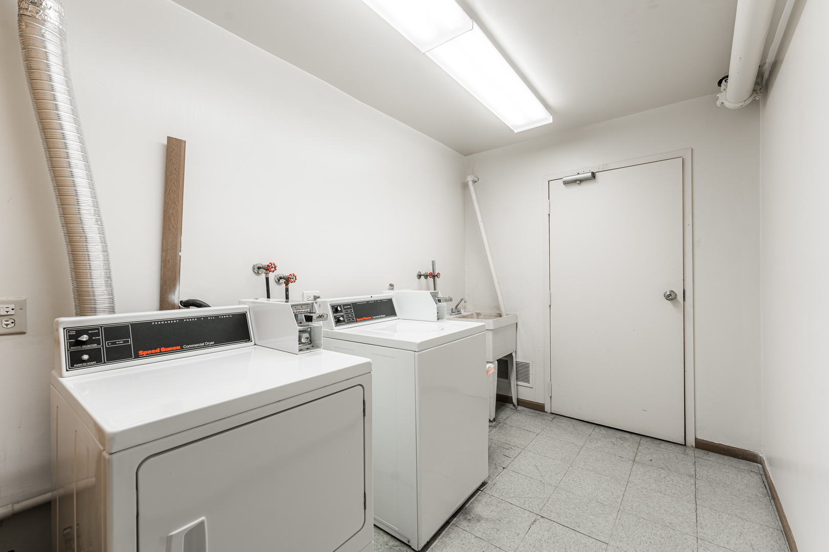21W581 North Avenue Unit: 30