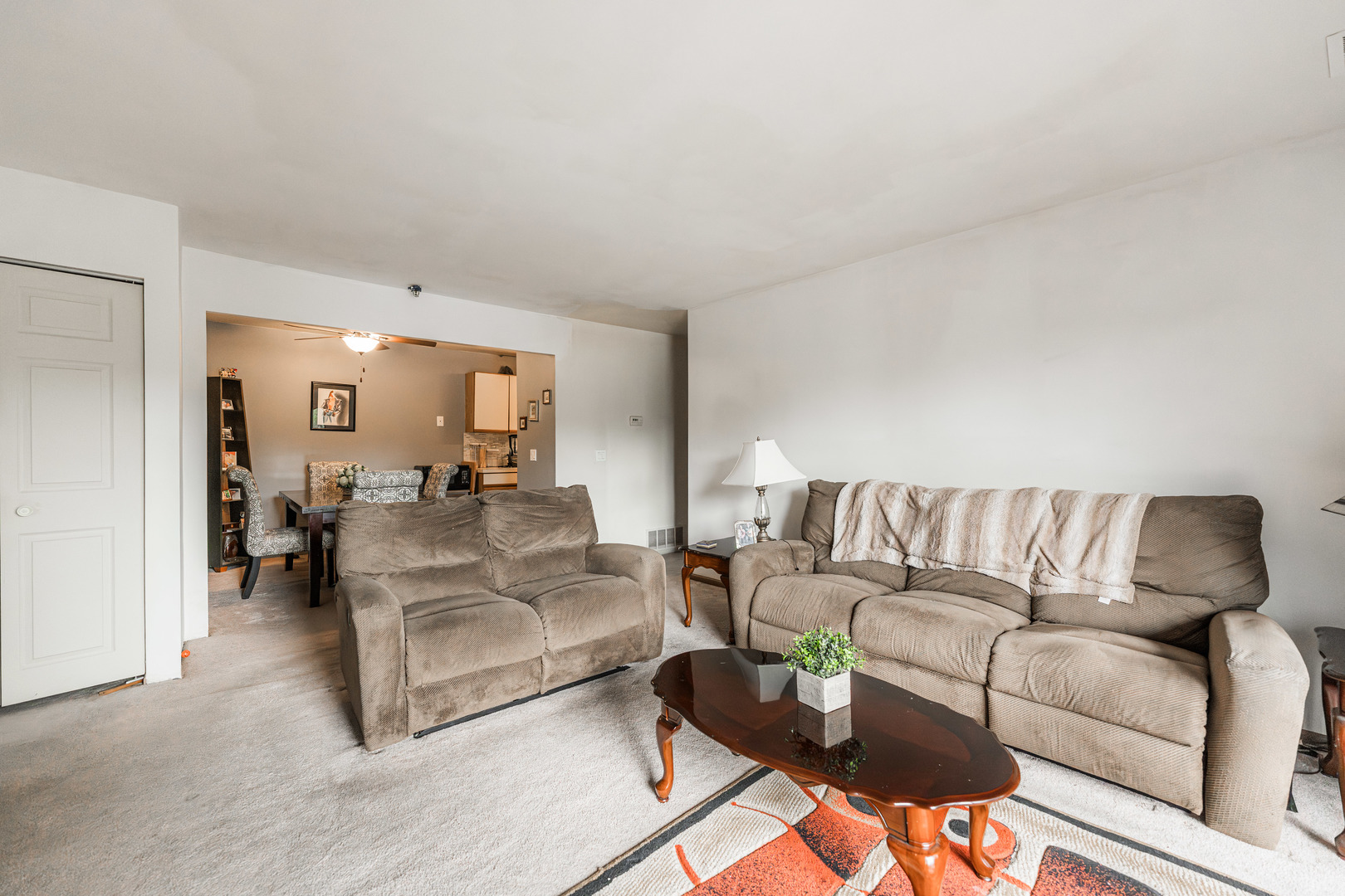 21W581 North Avenue Unit: 30