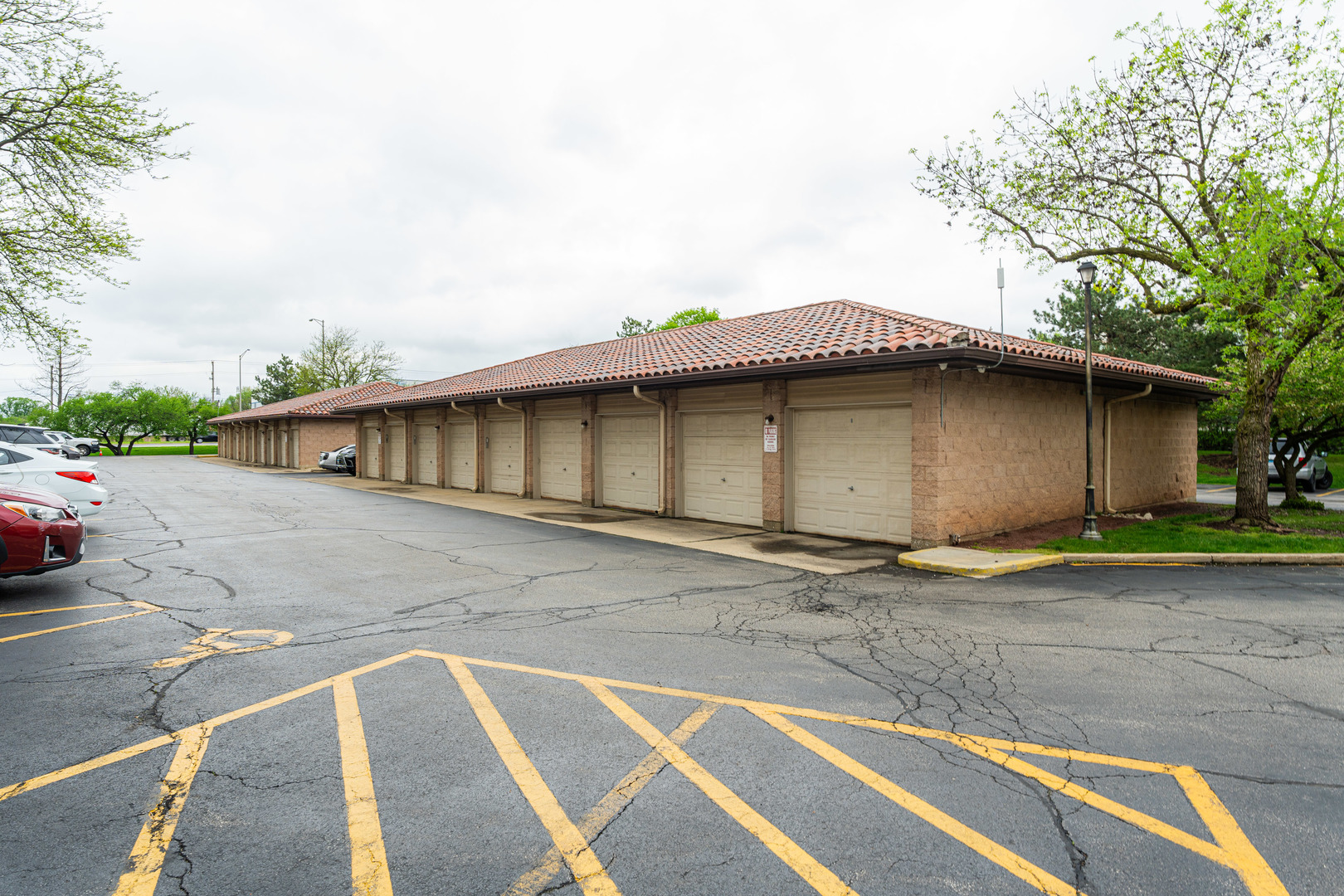 21W581 North Avenue Unit: 30