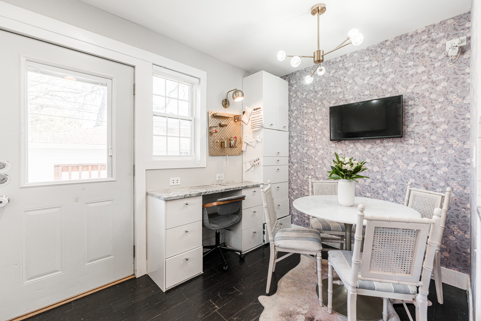 7341 N California Avenue