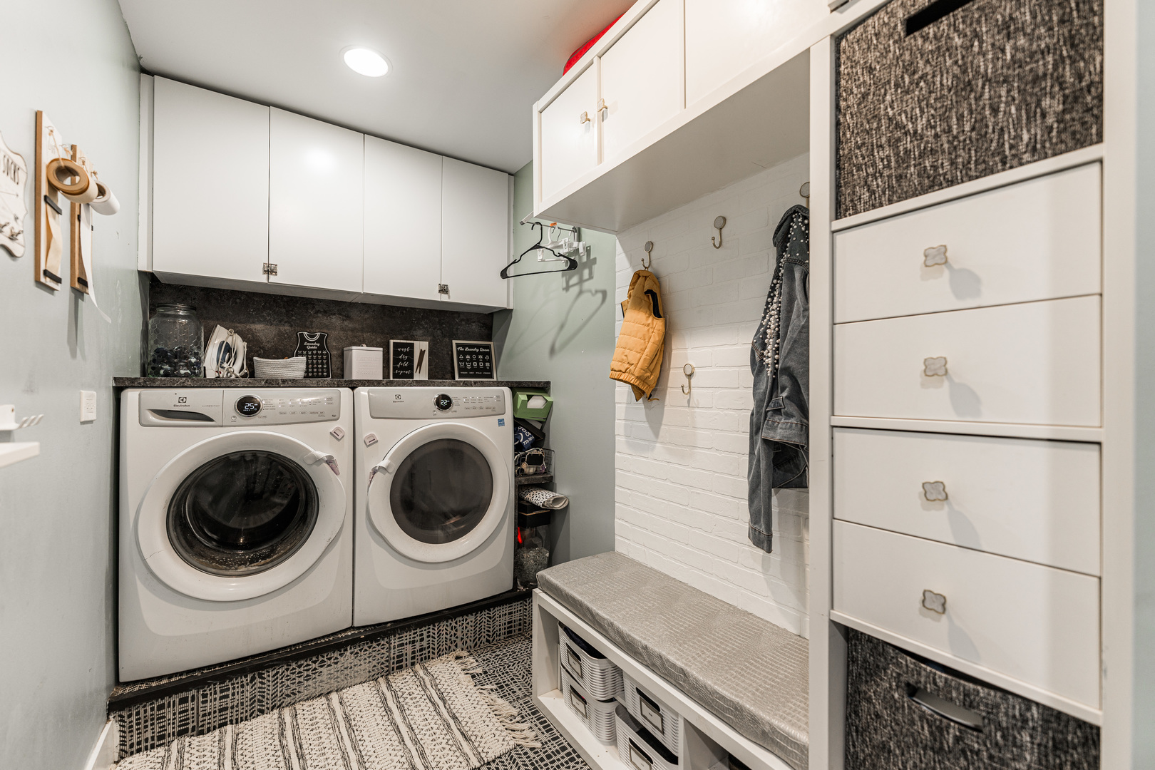 7341 N California Avenue