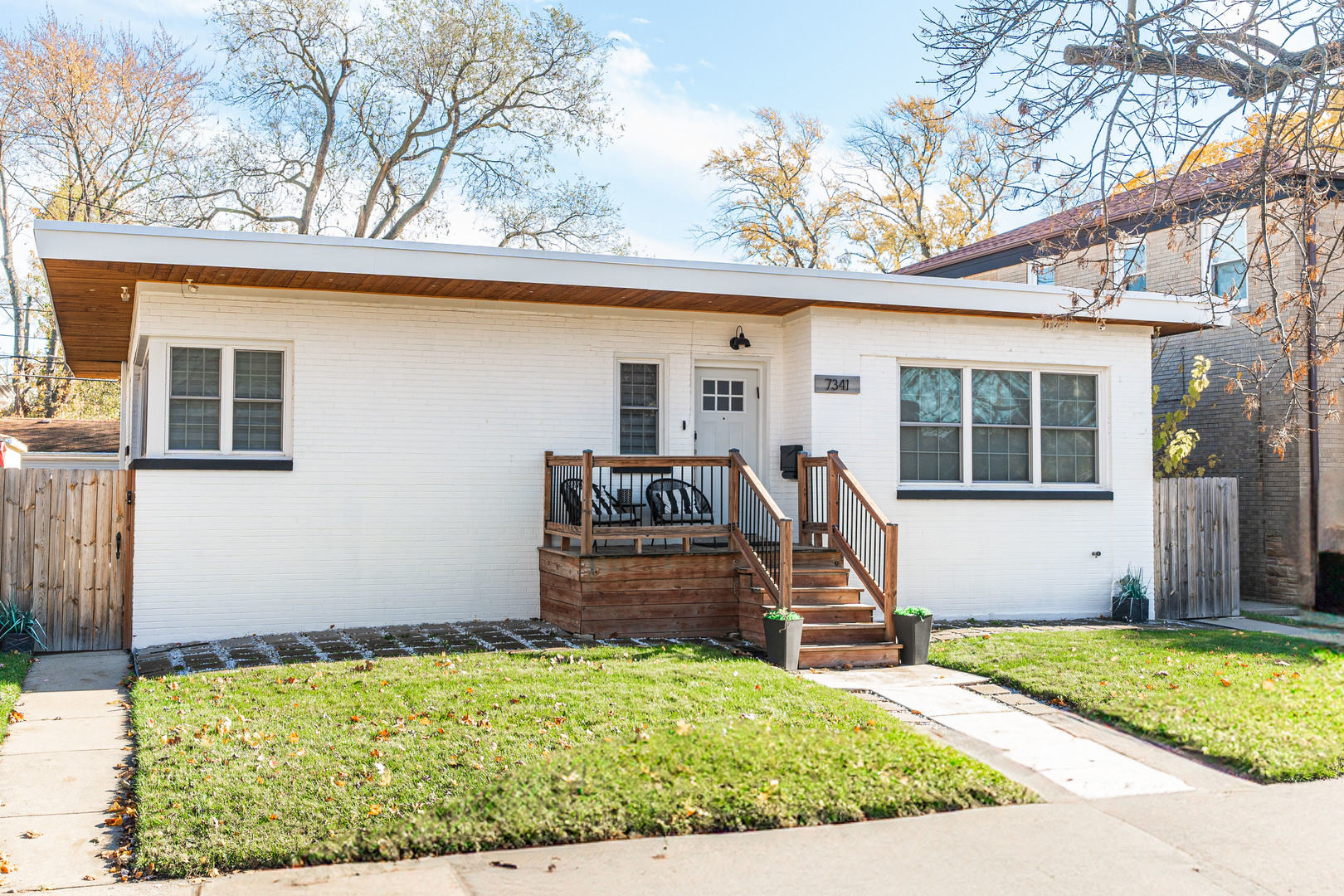 7341 N California Avenue