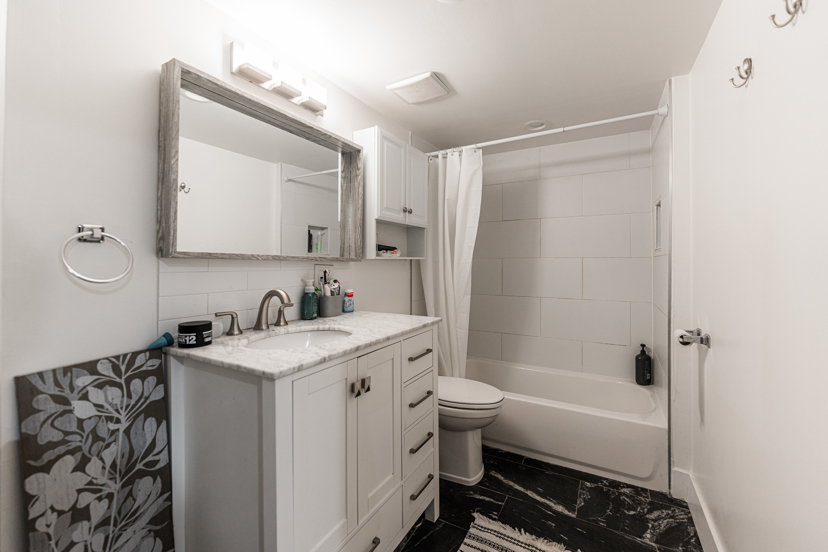 7341 N California Avenue