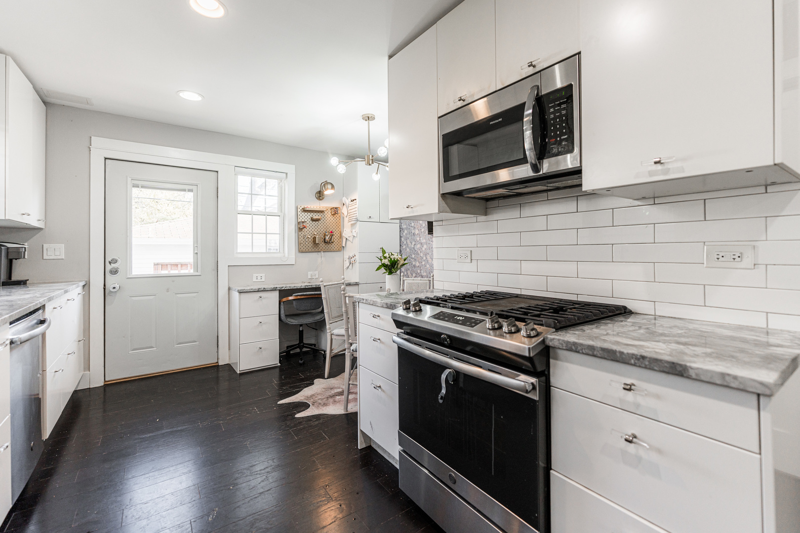 7341 N California Avenue