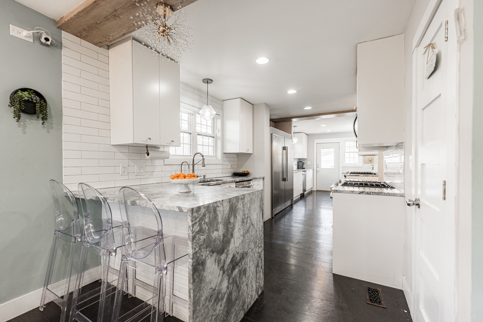 7341 N California Avenue