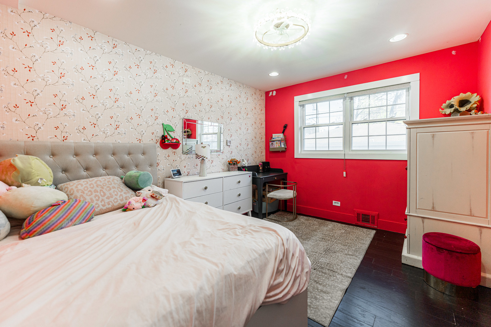 7341 N California Avenue