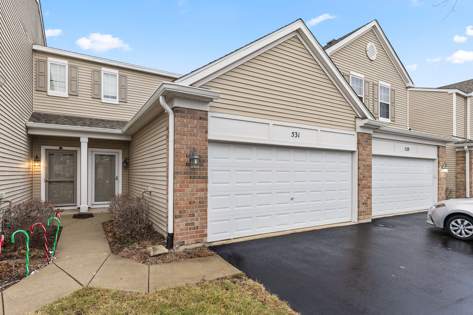 531 Springbrook Trail N