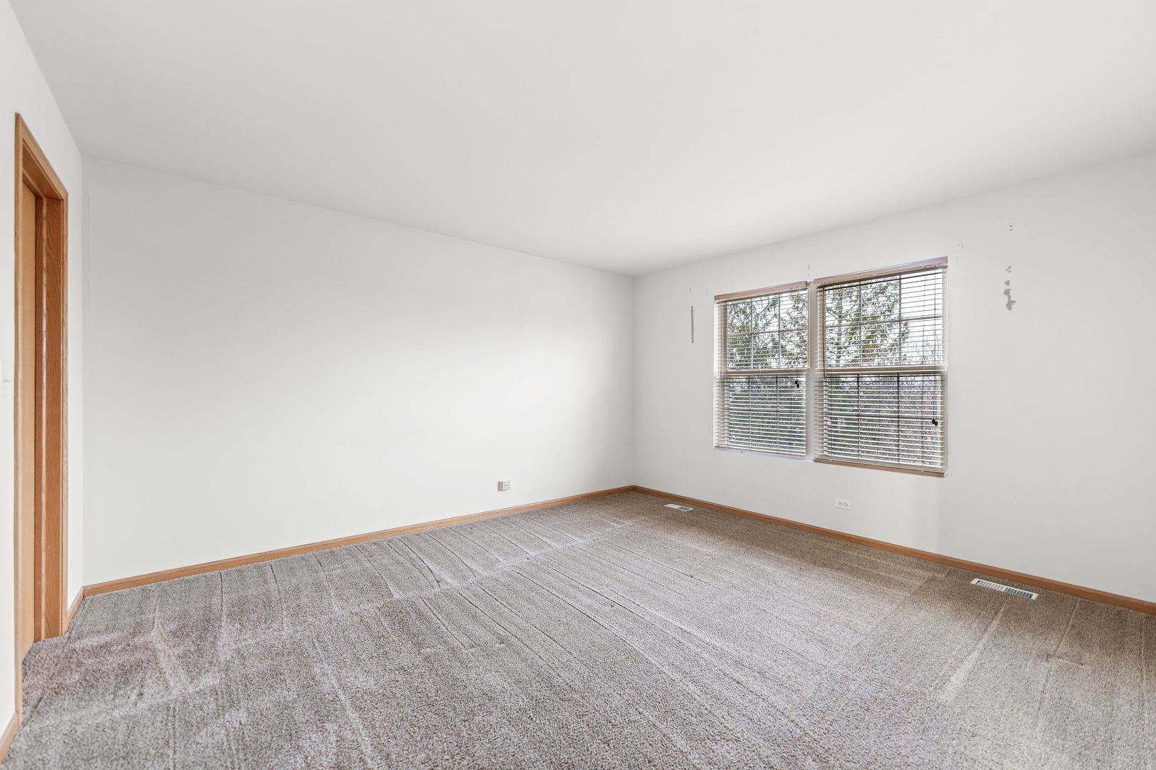531 Springbrook Trail N