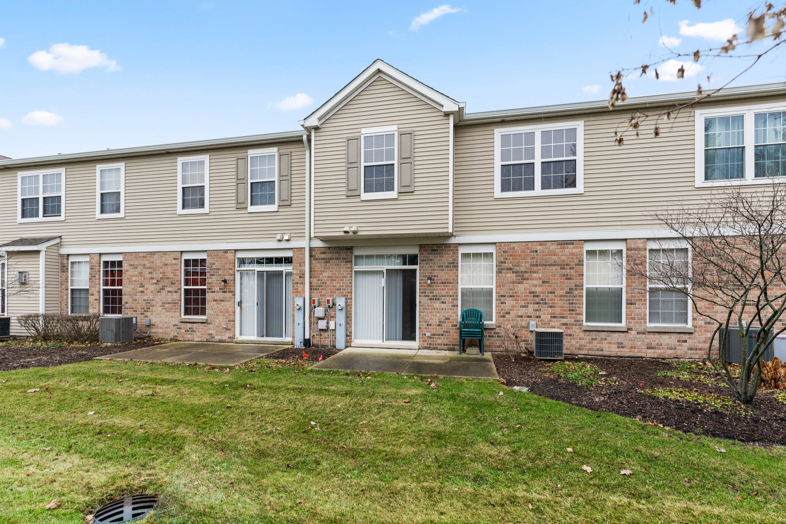 531 Springbrook Trail N