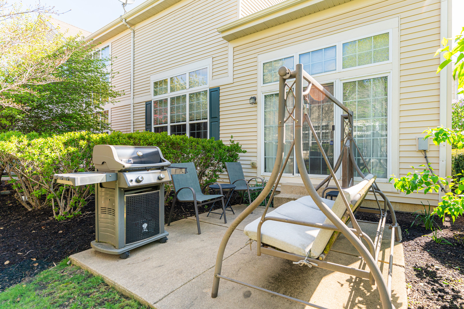 1975 Fountain Grass Circle