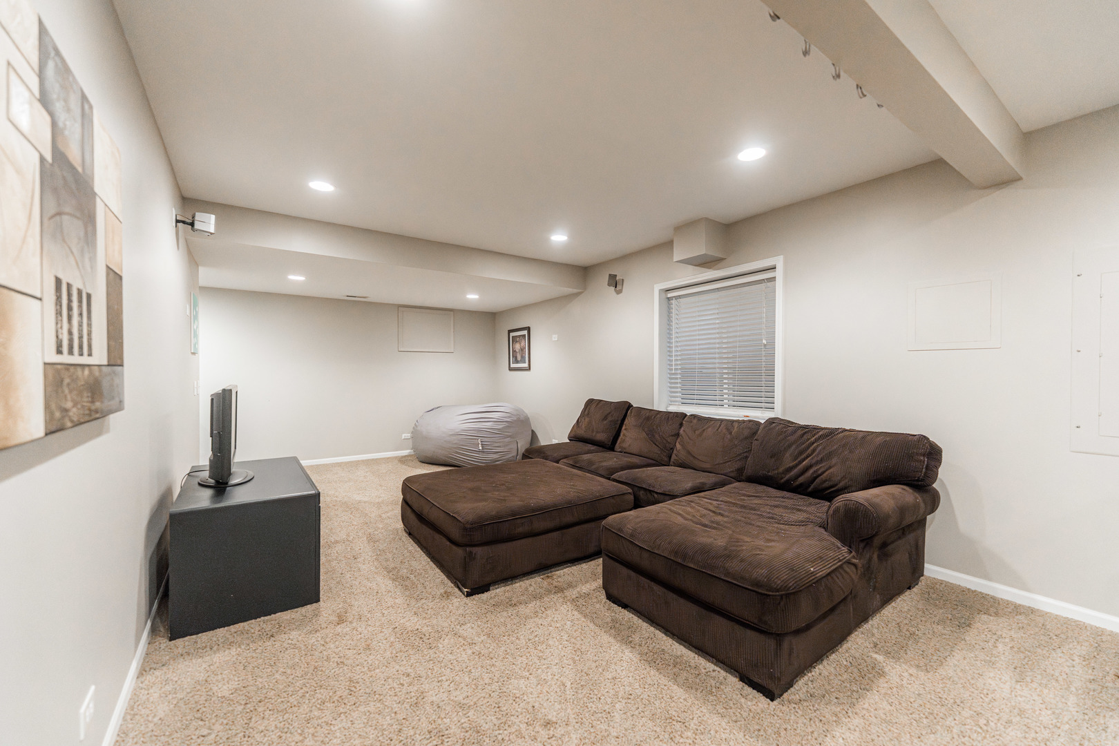 1975 Fountain Grass Circle