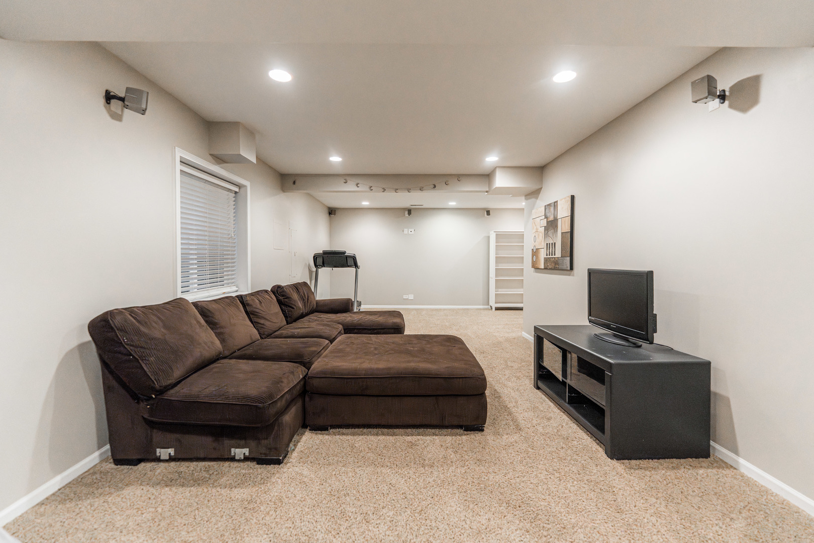 1975 Fountain Grass Circle