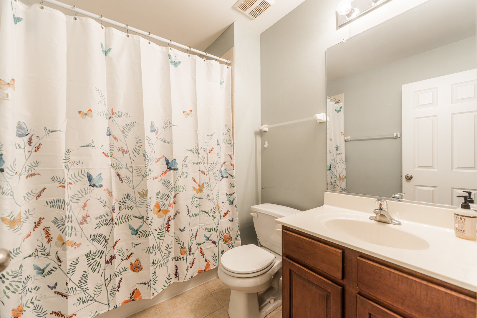 1975 Fountain Grass Circle