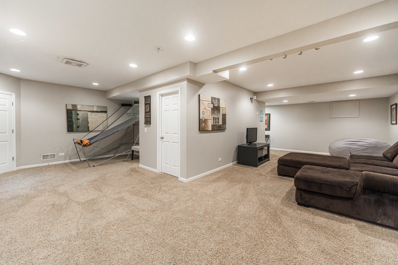 1975 Fountain Grass Circle