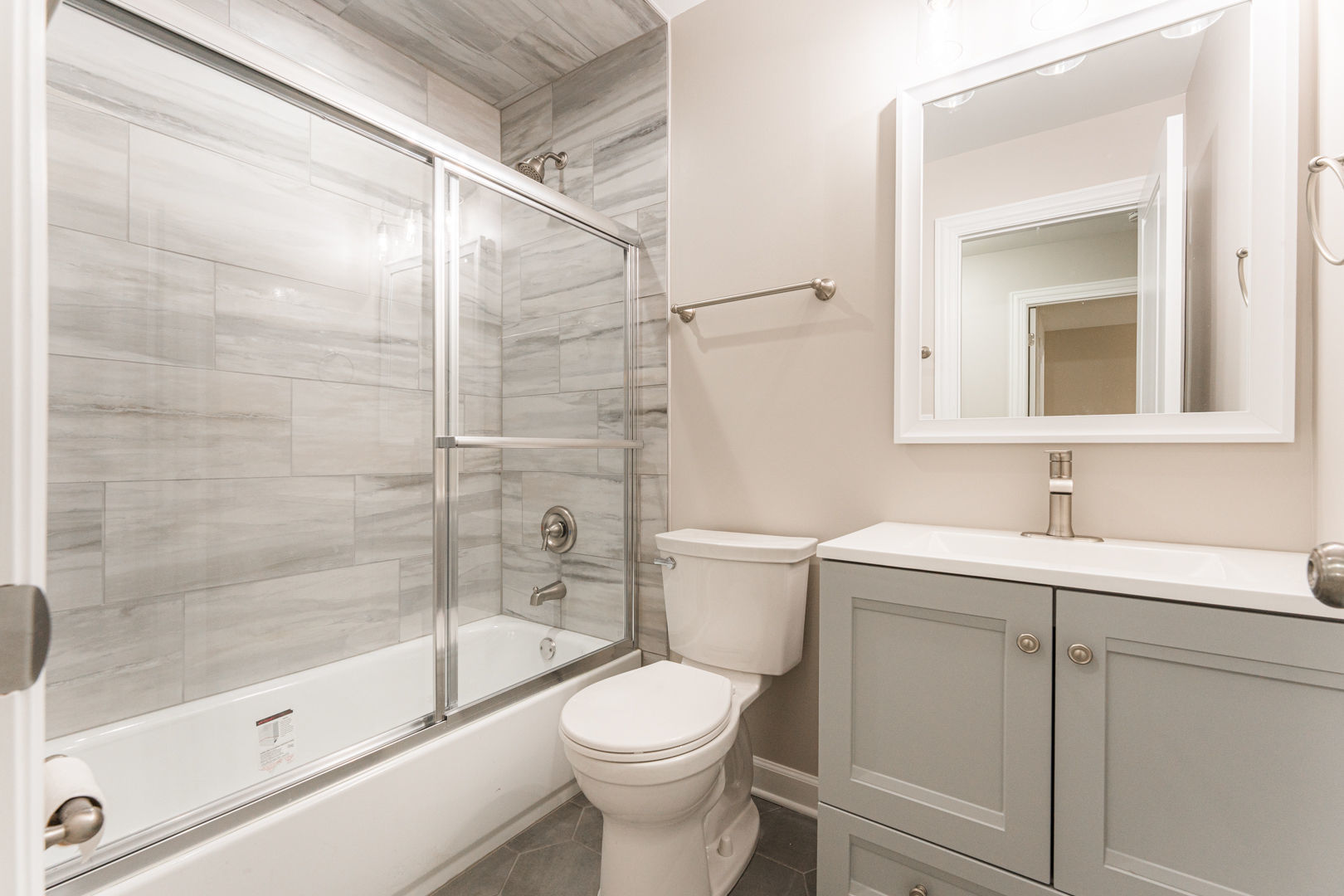 305 Milton Court Unit: B