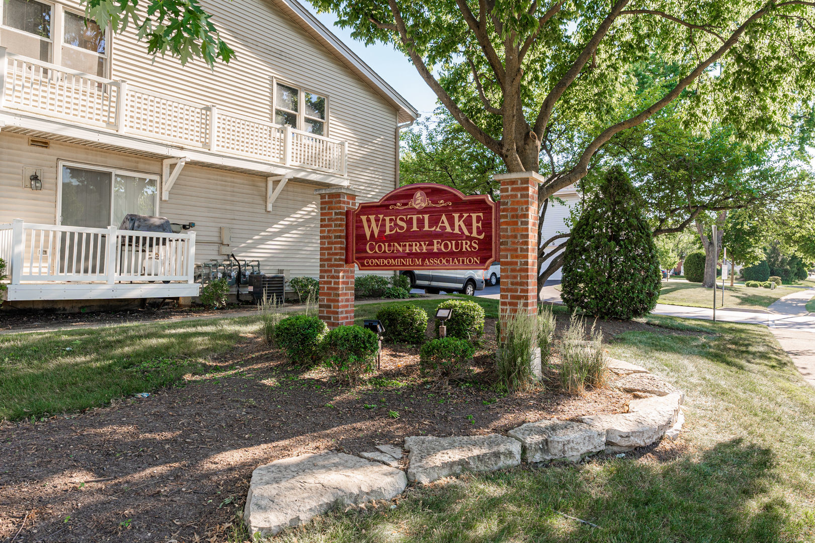 305 Milton Court Unit: B