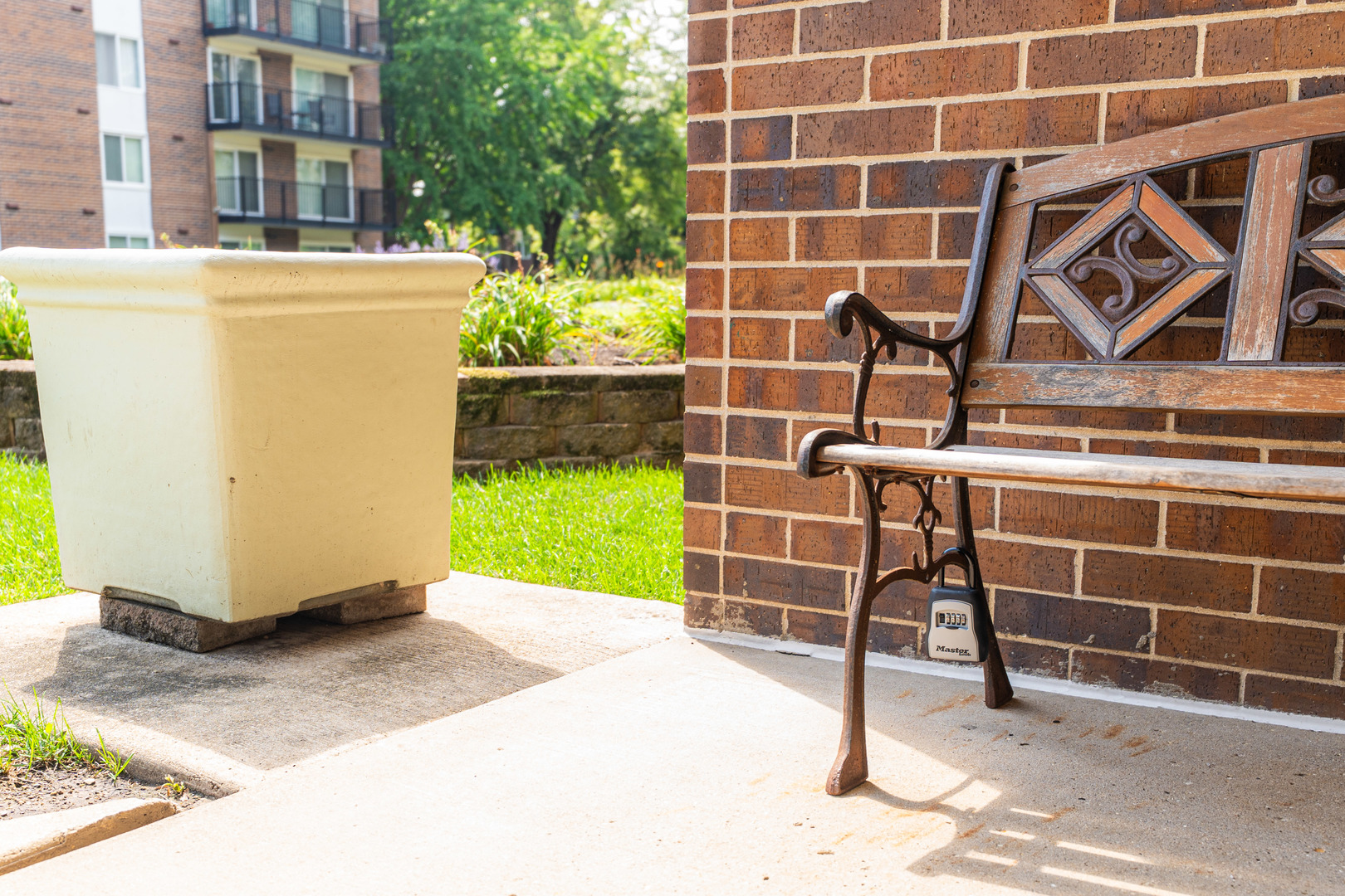 5S040 Pebblewood Lane Unit: W303