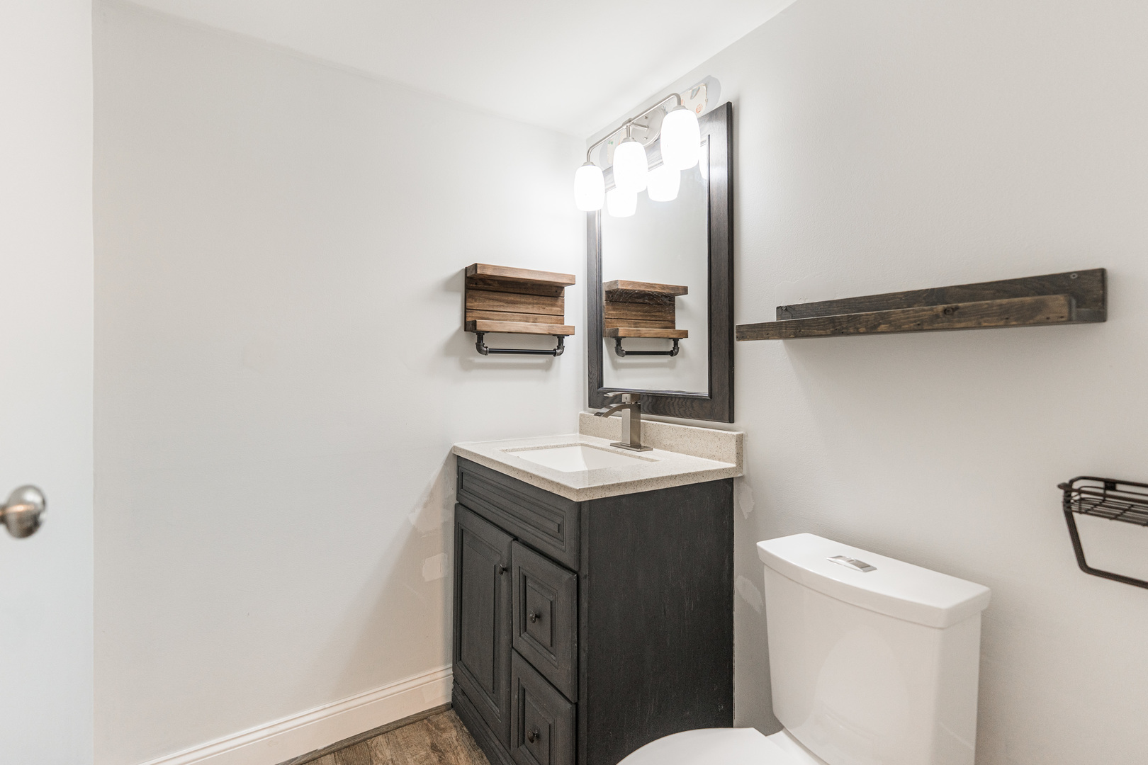 5S040 Pebblewood Lane Unit: W303