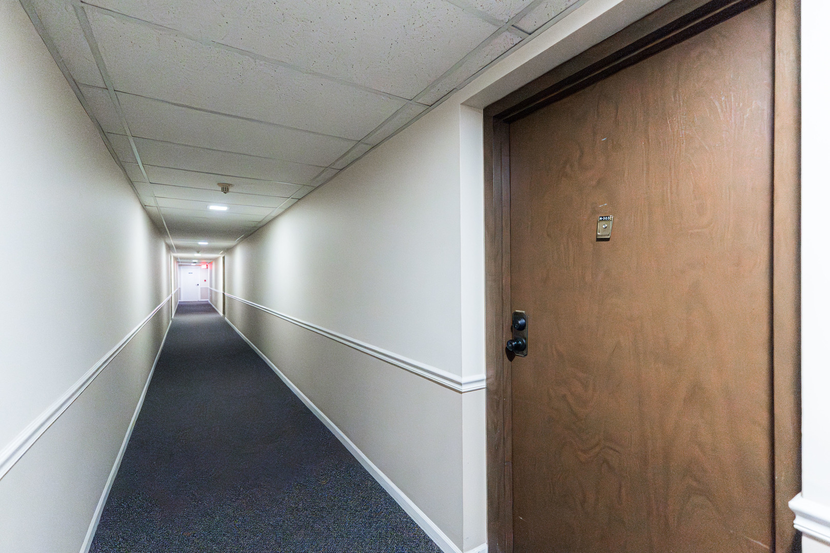 5S040 Pebblewood Lane Unit: W303