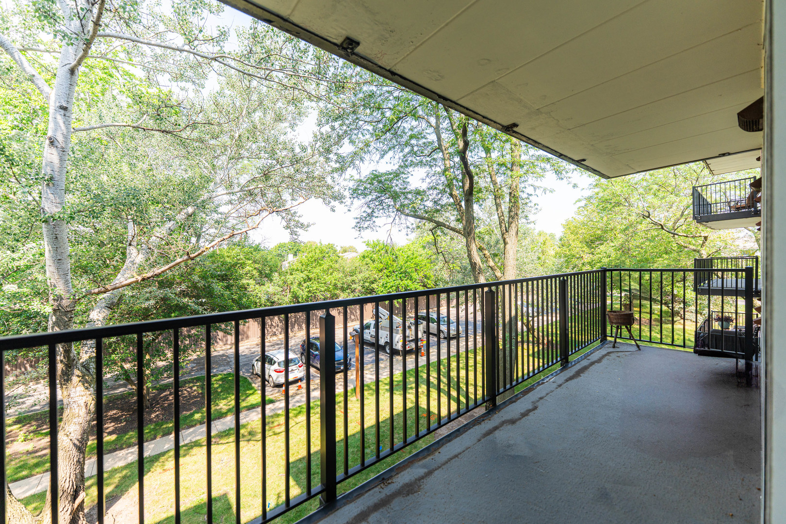 5S040 Pebblewood Lane Unit: W303