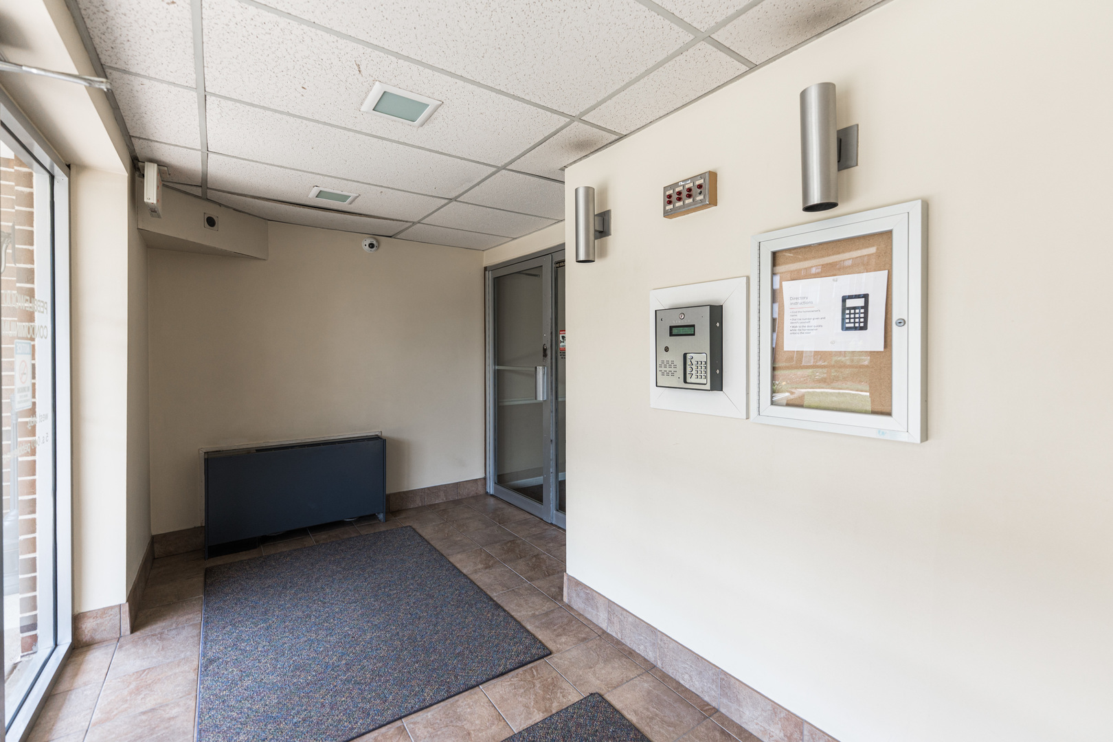 5S040 Pebblewood Lane Unit: W303
