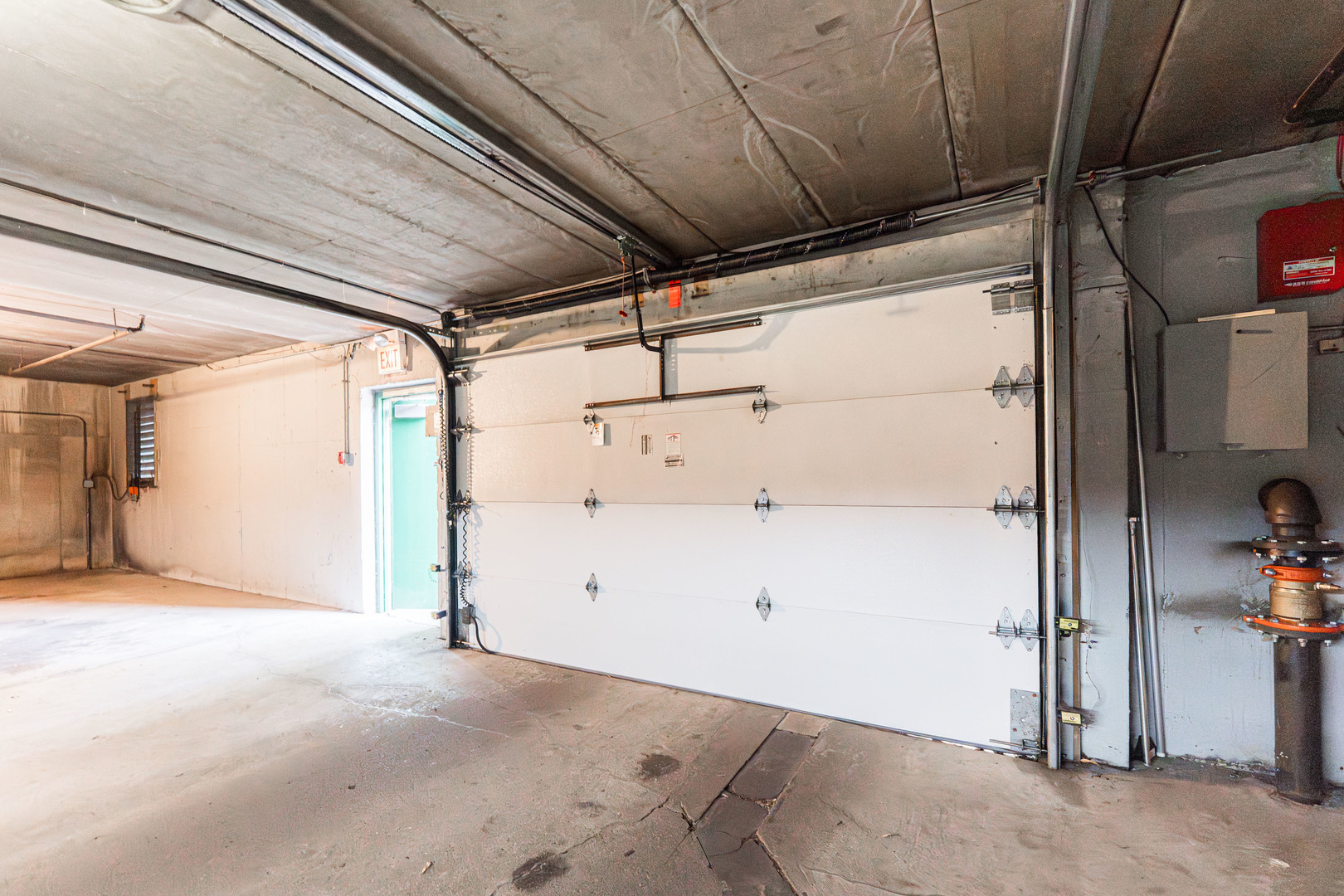 5S040 Pebblewood Lane Unit: W303