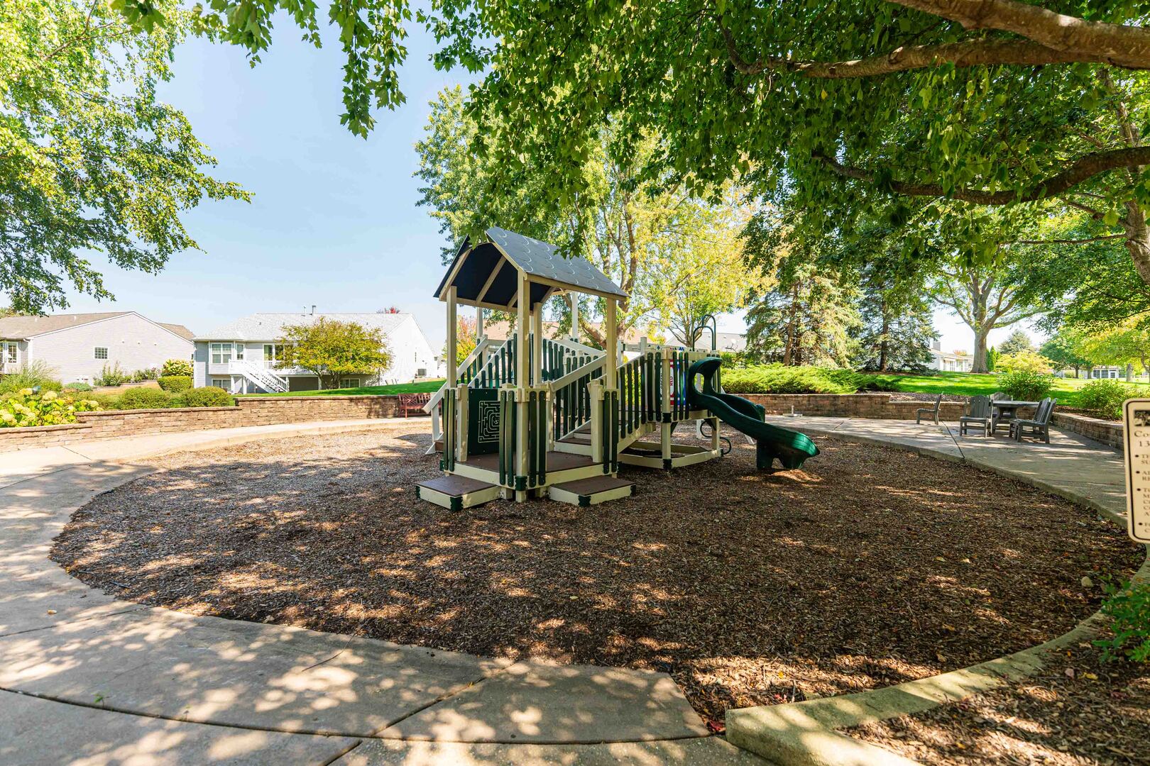 13184 Oakwood Avenue