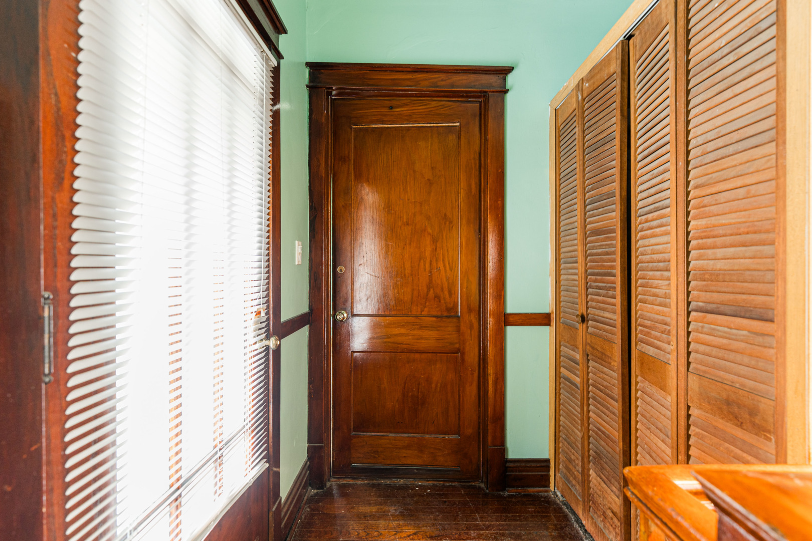 4610 W Altgeld Street