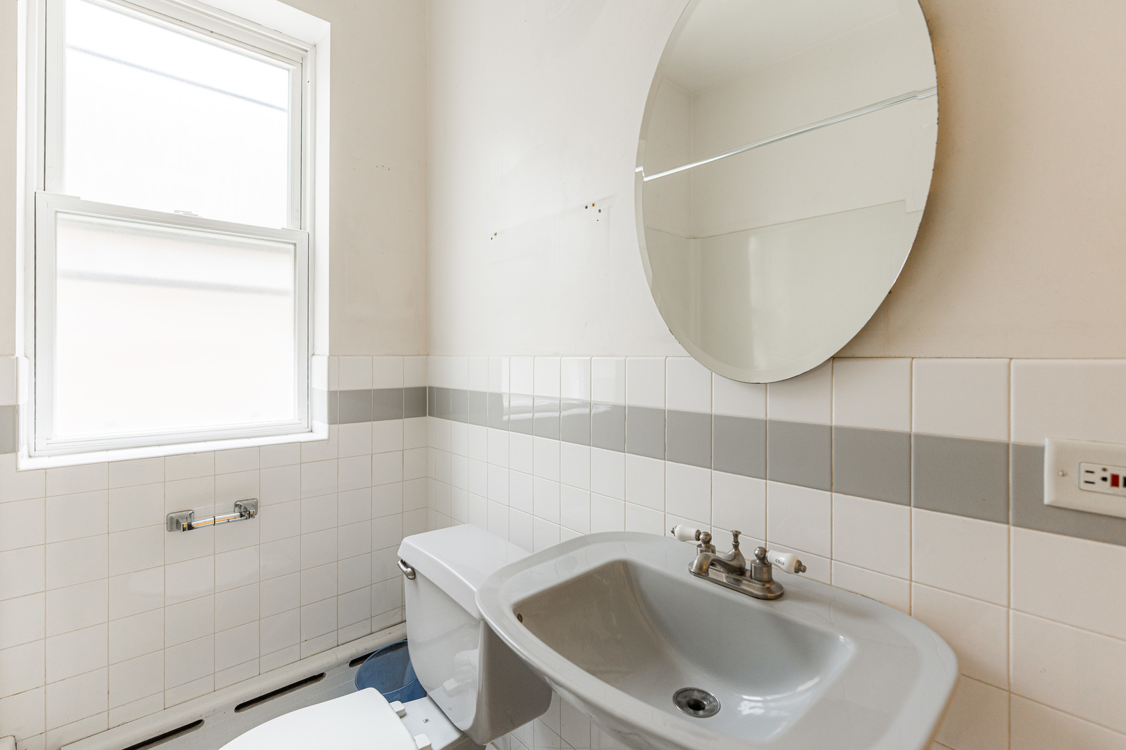 4610 W Altgeld Street