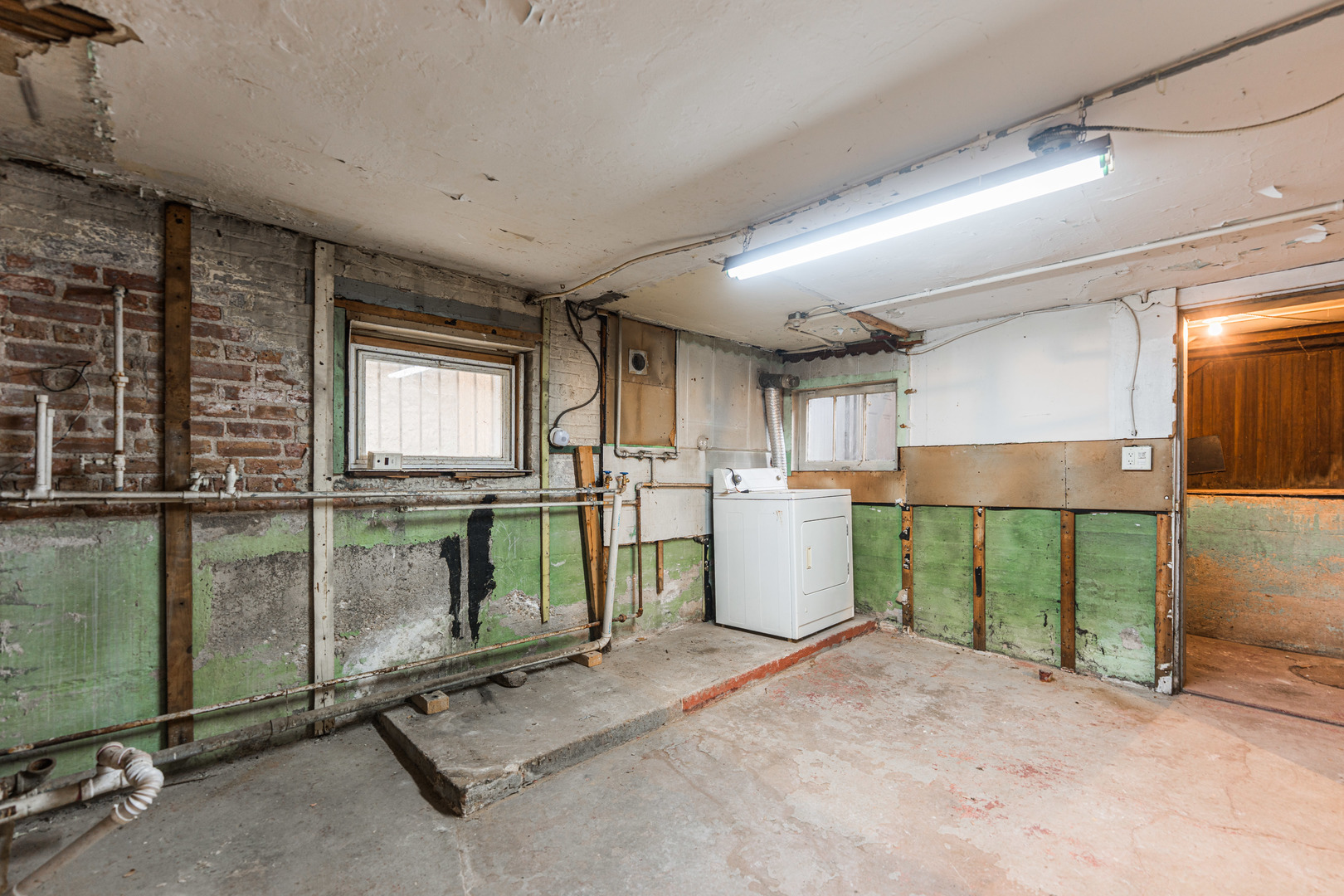 4610 W Altgeld Street