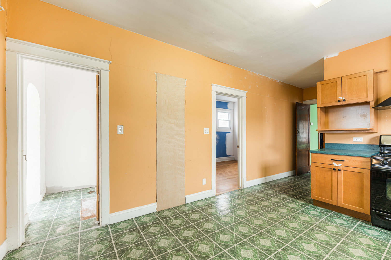 4610 W Altgeld Street