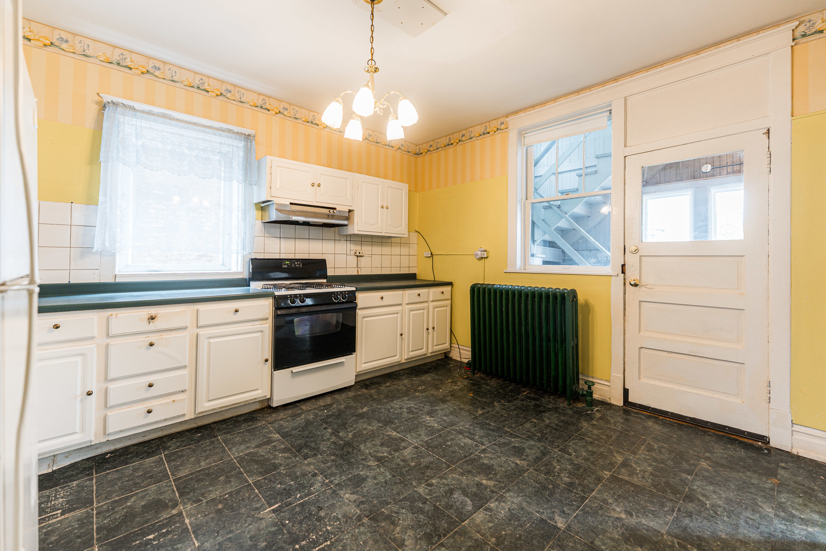 4610 W Altgeld Street