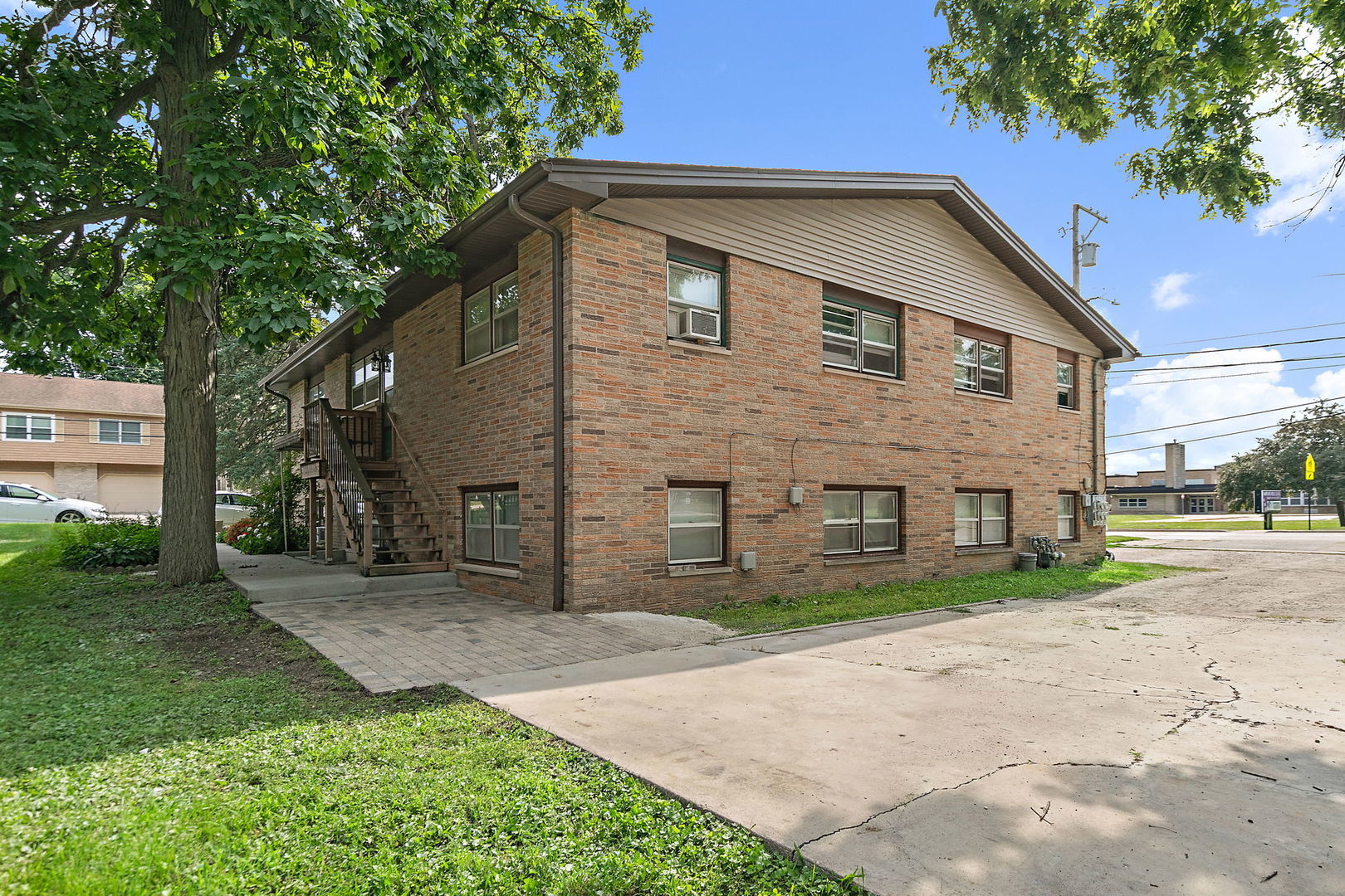 104 E High Avenue Unit: C
