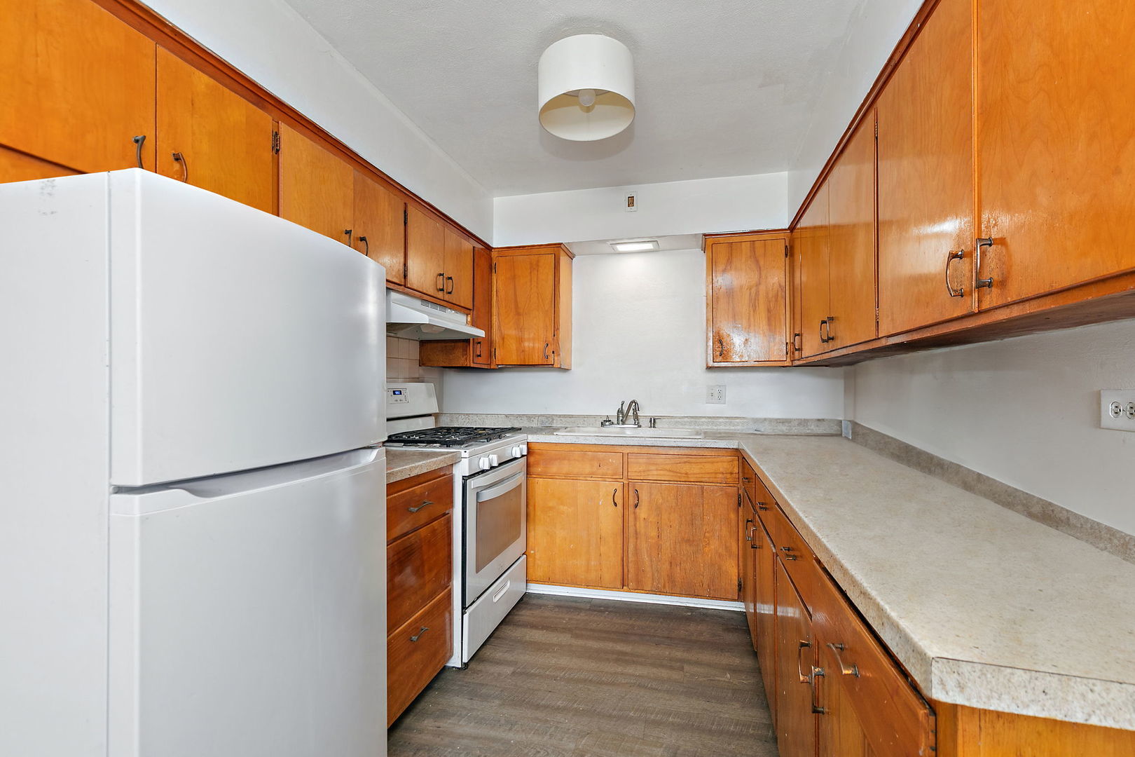 104 E High Avenue Unit: C