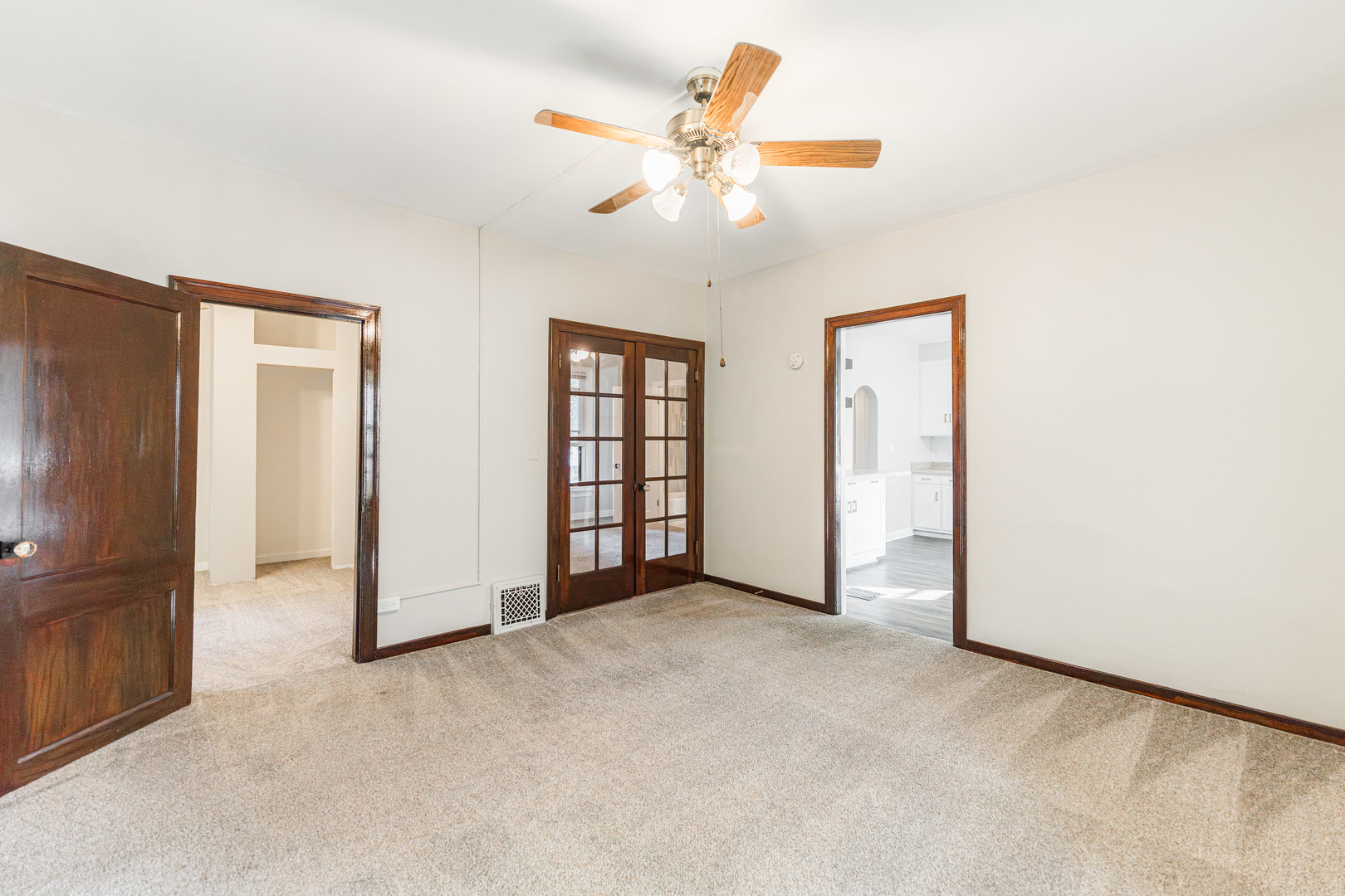 113 Elm Street Unit: B