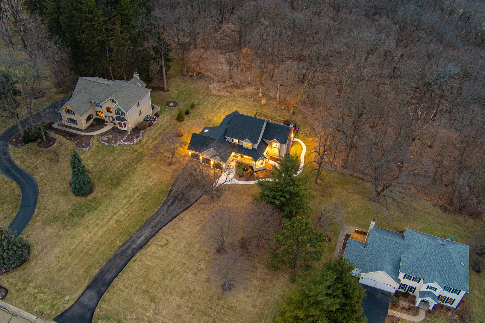 41W716 Hunters Hill Drive