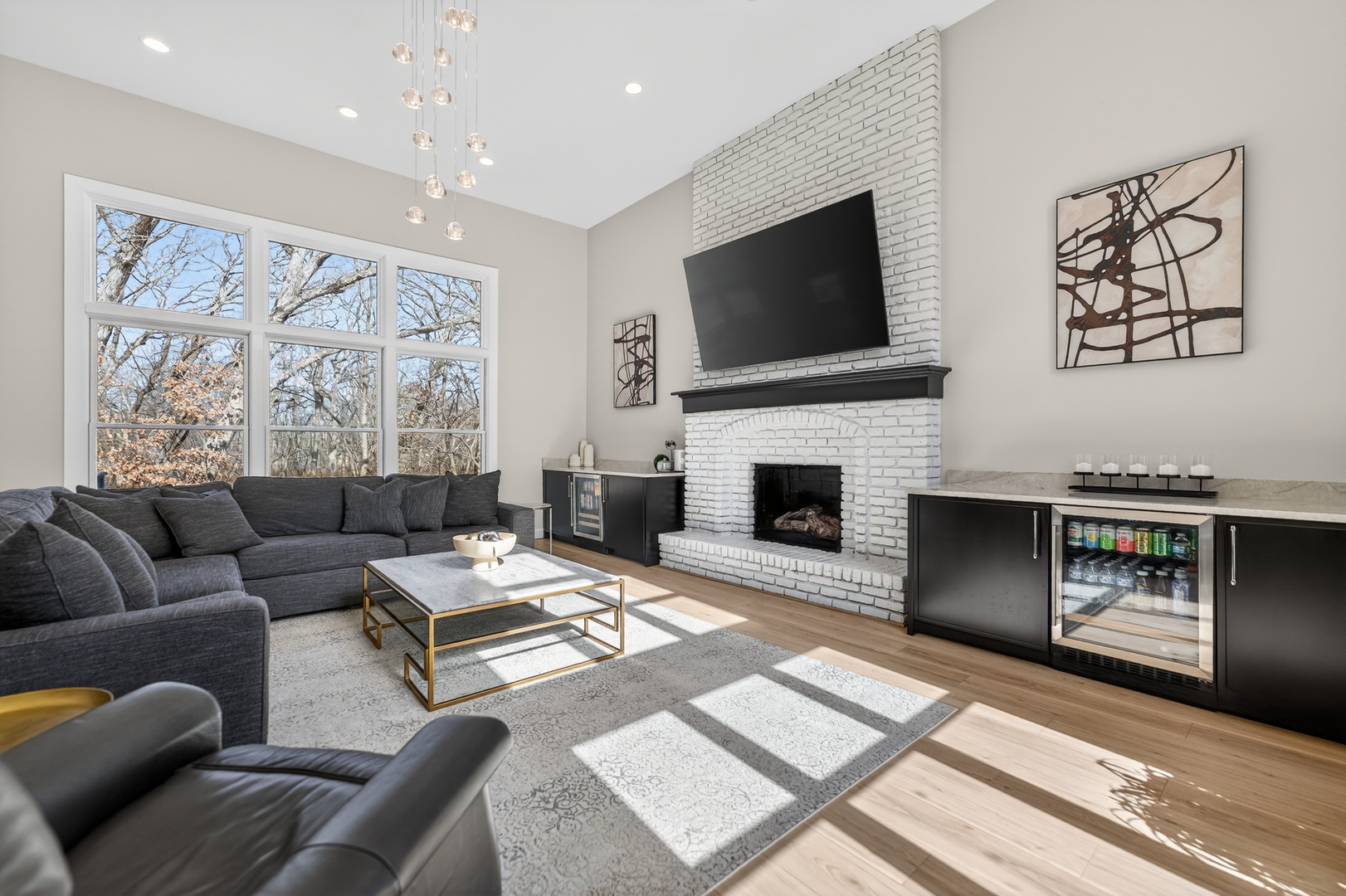 41W716 Hunters Hill Drive