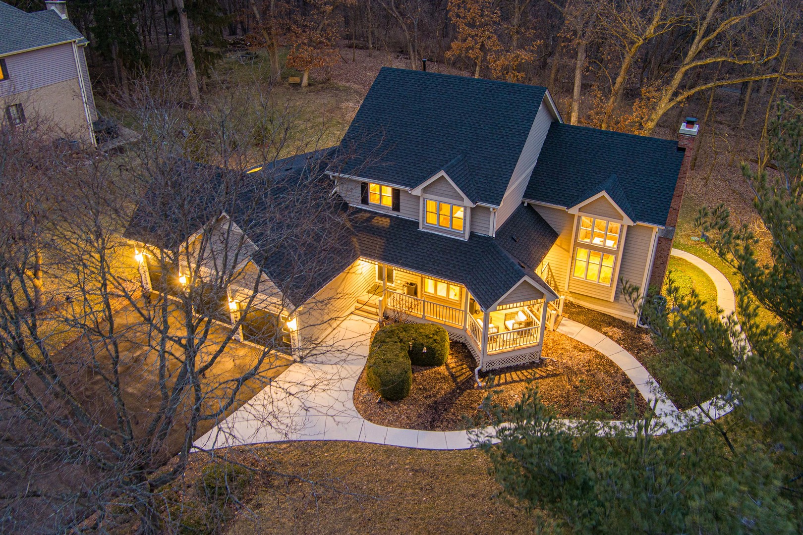 41W716 Hunters Hill Drive