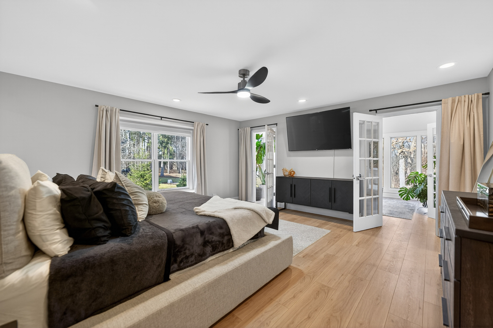 41W716 Hunters Hill Drive