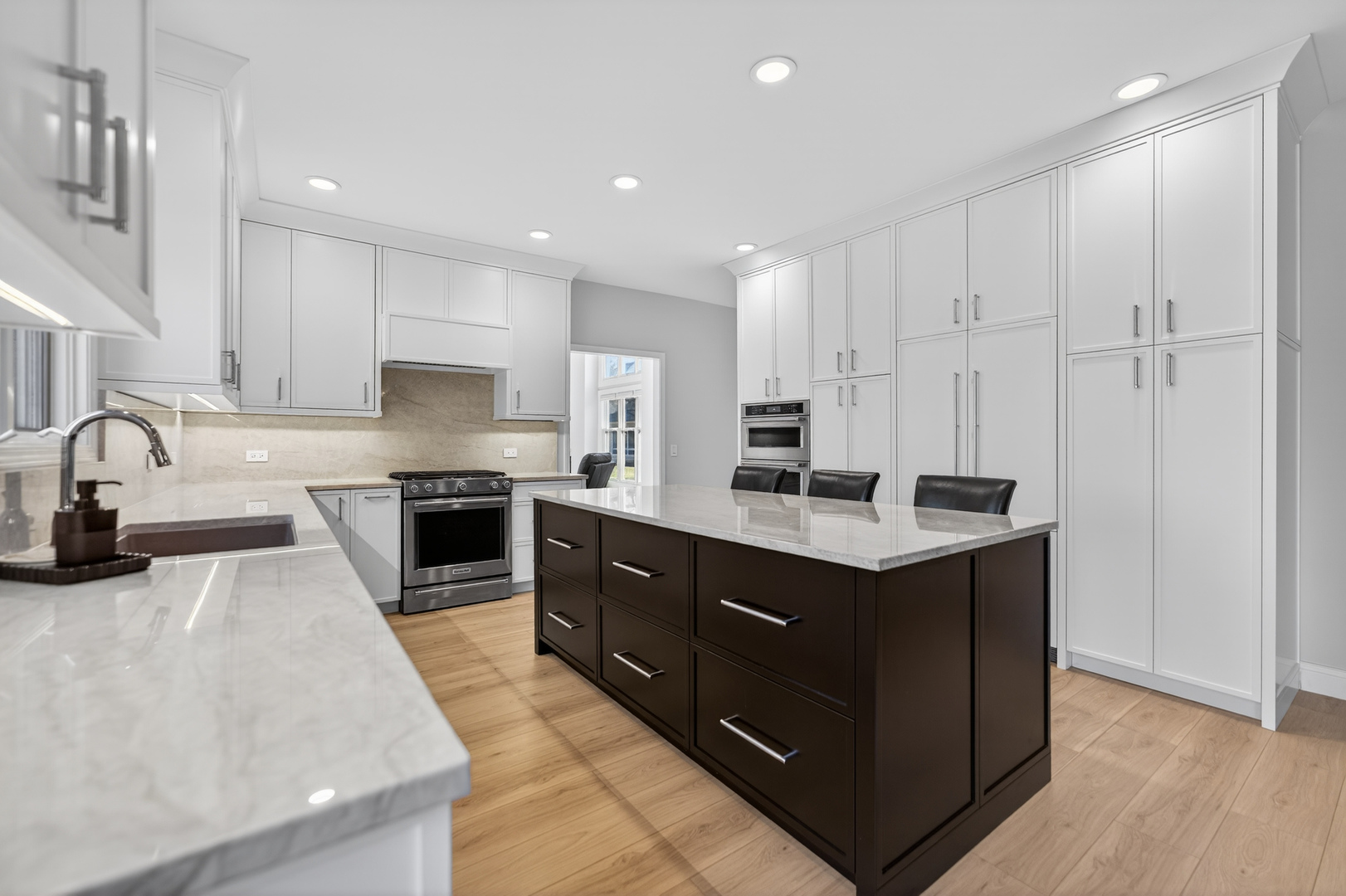 41W716 Hunters Hill Drive