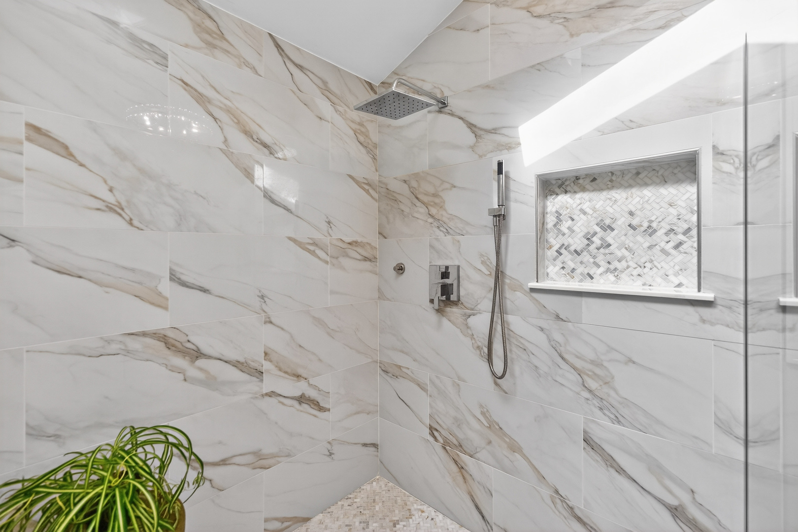 41W716 Hunters Hill Drive