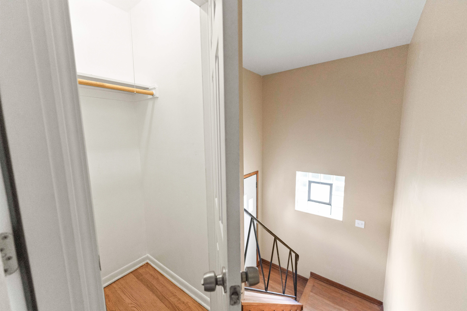 286 Wayne Court Unit: 2